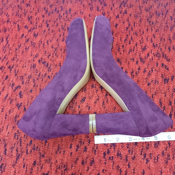 Castamere Red Burgandy Women's Block Heel Pump Slip on Shoes Faux Suede Size 9.5 - Picture 10 of 15